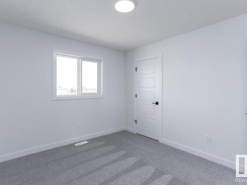 336 Genesis Villa(S), Stony Plain, AB - Indoor Photo Showing Other Room