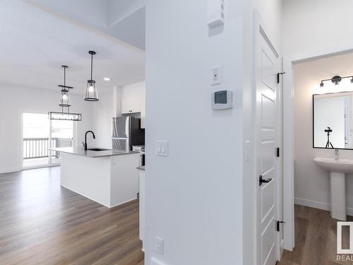 336 Genesis Villa(S), Stony Plain, AB - Indoor Photo Showing Kitchen