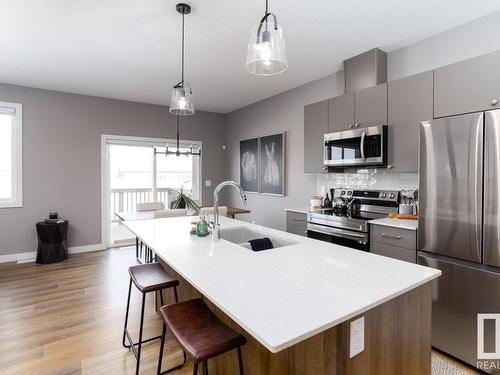 336 Genesis Villa(S), Stony Plain, AB - Indoor Photo Showing Kitchen With Double Sink With Upgraded Kitchen