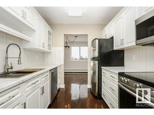 412 5520 Riverbend Road, Edmonton, AB - Indoor Photo Showing Kitchen With Upgraded Kitchen