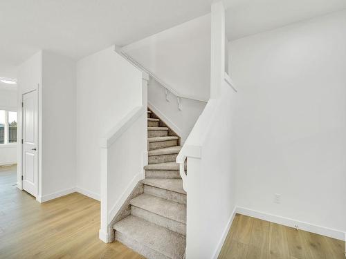 19732 29 Avenue, Edmonton, AB - Indoor Photo Showing Other Room