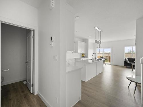 19732 29 Avenue, Edmonton, AB - Indoor Photo Showing Kitchen