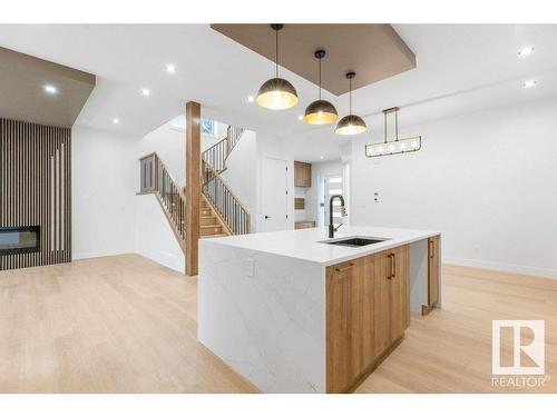 8504 148 Street, Edmonton, AB - Indoor Photo Showing Kitchen