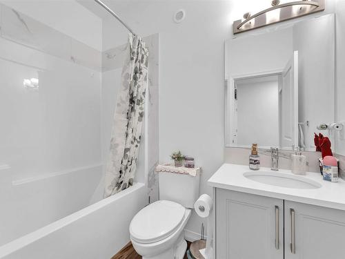 2214 Donaghey Way, Edmonton, AB - Indoor Photo Showing Bathroom