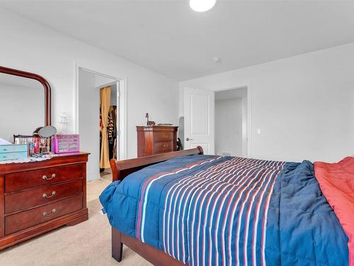 2214 Donaghey Way, Edmonton, AB - Indoor Photo Showing Bedroom