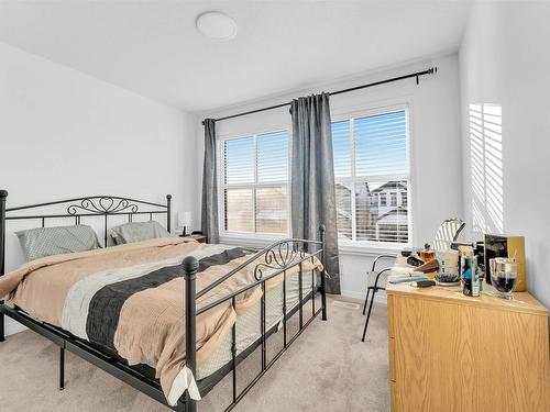 2214 Donaghey Way, Edmonton, AB - Indoor Photo Showing Bedroom