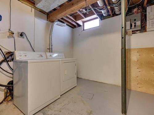 5612 93A Avenue, Edmonton, AB - Indoor Photo Showing Laundry Room