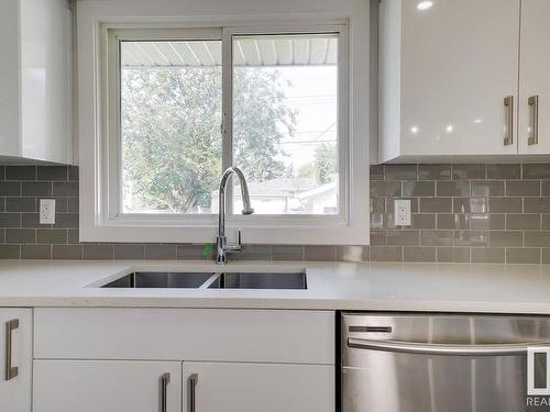 1 13008 90 Street, Edmonton, AB - Indoor Photo Showing Kitchen With Double Sink