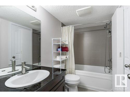 213 530 Watt Boulevard Sw, Edmonton, AB - Indoor Photo Showing Bathroom