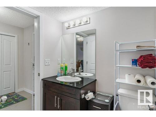 213 530 Watt Boulevard Sw, Edmonton, AB - Indoor Photo Showing Bathroom