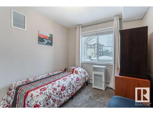 213 530 Watt Boulevard Sw, Edmonton, AB - Indoor Photo Showing Bedroom