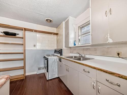 11538 90 Street Nw, Edmonton, AB - Indoor Photo Showing Kitchen With Double Sink