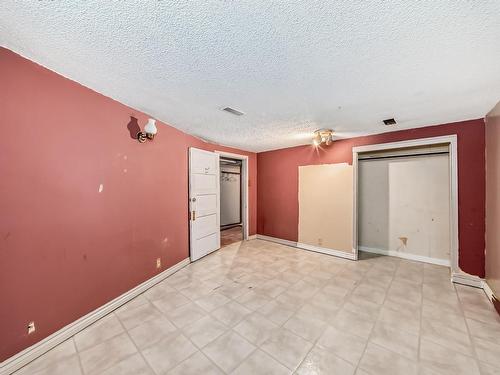 11538 90 Street Nw, Edmonton, AB - Indoor Photo Showing Other Room