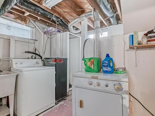 11538 90 Street Nw, Edmonton, AB - Indoor Photo Showing Laundry Room