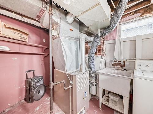 11538 90 Street Nw, Edmonton, AB - Indoor Photo Showing Laundry Room