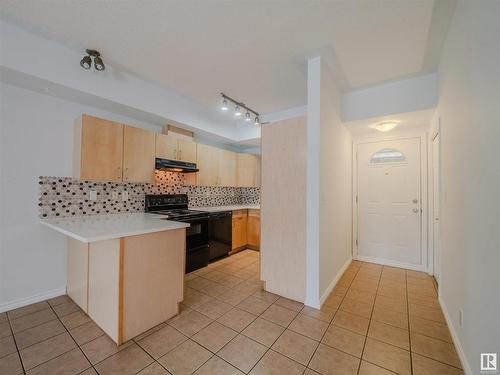 406 10707 102 Avenue, Edmonton, AB - Indoor Photo Showing Kitchen