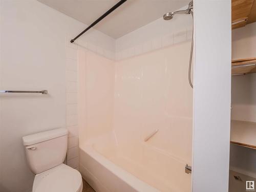 406 10707 102 Avenue, Edmonton, AB - Indoor Photo Showing Bathroom