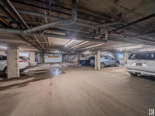 406 10707 102 Avenue, Edmonton, AB - Indoor Photo Showing Garage