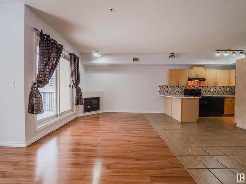 406 10707 102 Avenue, Edmonton, AB - Indoor Photo Showing Kitchen