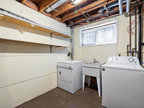 3439 40 Street, Edmonton, AB - Indoor Photo Showing Laundry Room