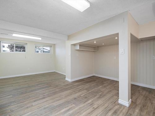 3439 40 Street, Edmonton, AB - Indoor