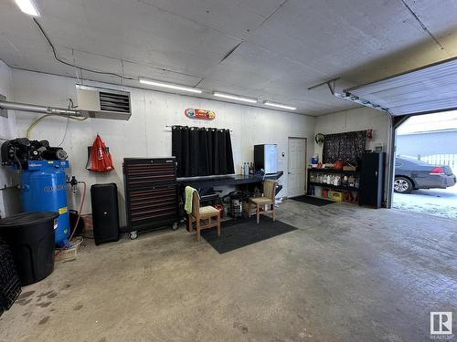 4703 53 Avenue, Smoky Lake Town, AB - Indoor Photo Showing Garage