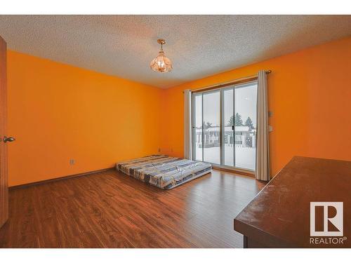 8416 150 Avenue, Edmonton, AB - Indoor Photo Showing Other Room