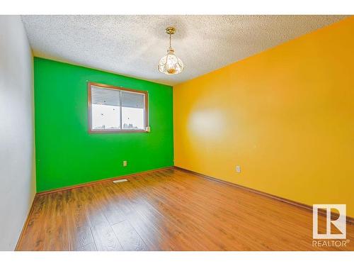 8416 150 Avenue, Edmonton, AB - Indoor Photo Showing Other Room