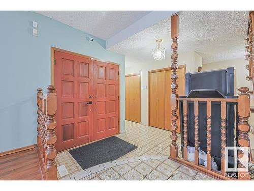 8416 150 Avenue, Edmonton, AB - Indoor Photo Showing Other Room