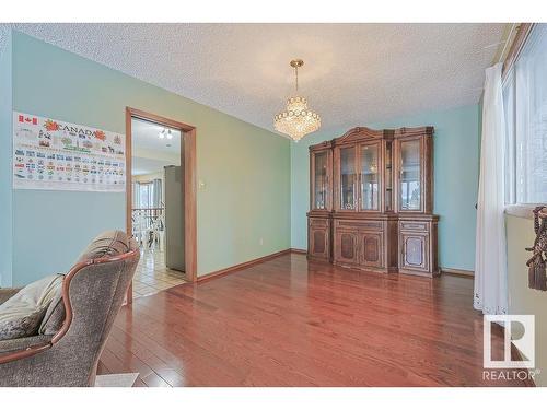 8416 150 Avenue, Edmonton, AB - Indoor Photo Showing Other Room