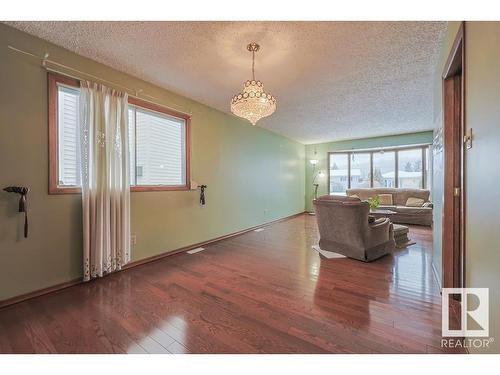 8416 150 Avenue, Edmonton, AB - Indoor Photo Showing Other Room