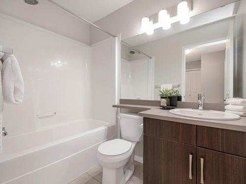 15 4050 Savaryn Drive, Edmonton, AB - Indoor Photo Showing Bathroom