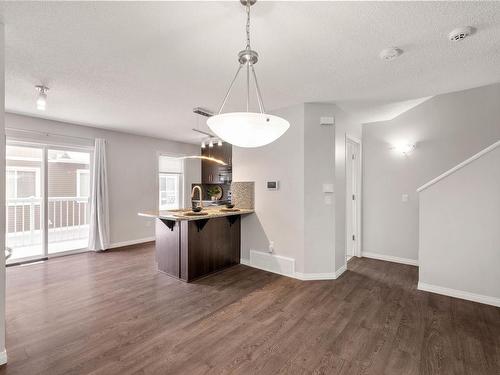 15 4050 Savaryn Drive, Edmonton, AB - Indoor Photo Showing Kitchen