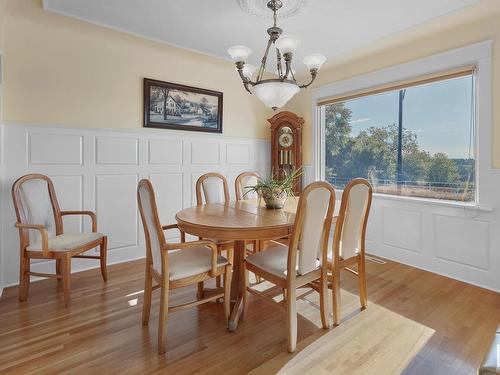 7314 Ada Boulevard, Edmonton, AB - Indoor Photo Showing Dining Room