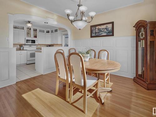 7314 Ada Boulevard, Edmonton, AB - Indoor Photo Showing Dining Room