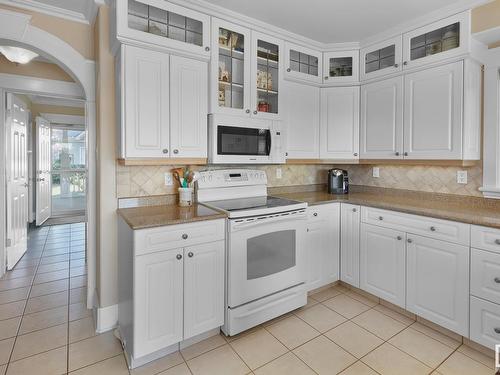 7314 Ada Boulevard, Edmonton, AB - Indoor Photo Showing Kitchen