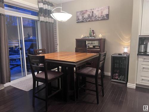 4010 Charles Place Sw, Edmonton, AB - Indoor Photo Showing Dining Room