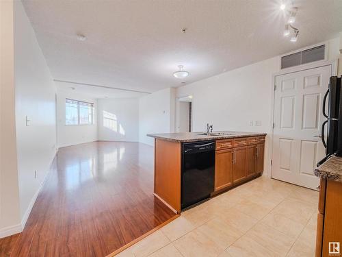 301 6925 199 Street, Edmonton, AB - Indoor Photo Showing Kitchen