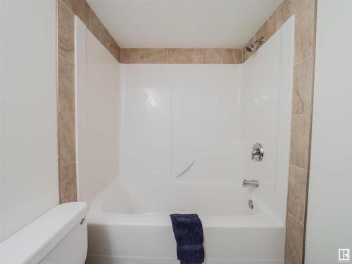 301 6925 199 Street, Edmonton, AB - Indoor Photo Showing Bathroom