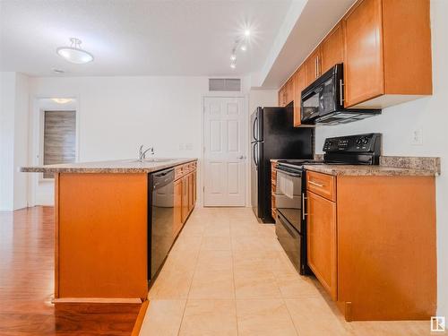 301 6925 199 Street, Edmonton, AB - Indoor Photo Showing Kitchen