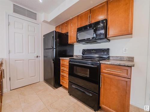 301 6925 199 Street, Edmonton, AB - Indoor Photo Showing Kitchen