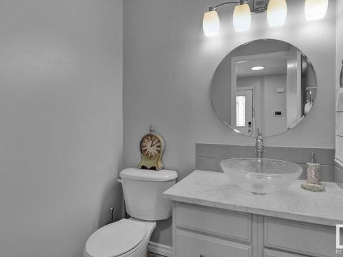 24 Parkhill Crescent, Wetaskiwin, AB - Indoor Photo Showing Bathroom