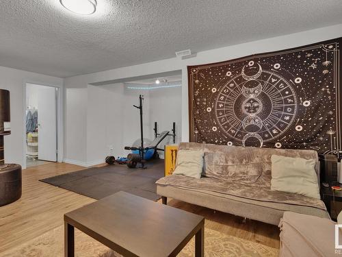 24 Parkhill Crescent, Wetaskiwin, AB - Indoor Photo Showing Living Room