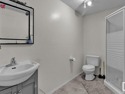 24 Parkhill Crescent, Wetaskiwin, AB - Indoor Photo Showing Bathroom