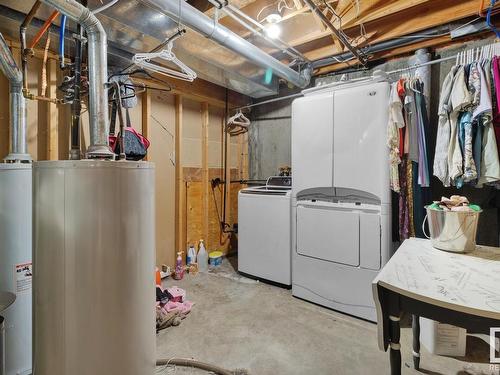 24 Parkhill Crescent, Wetaskiwin, AB - Indoor Photo Showing Laundry Room