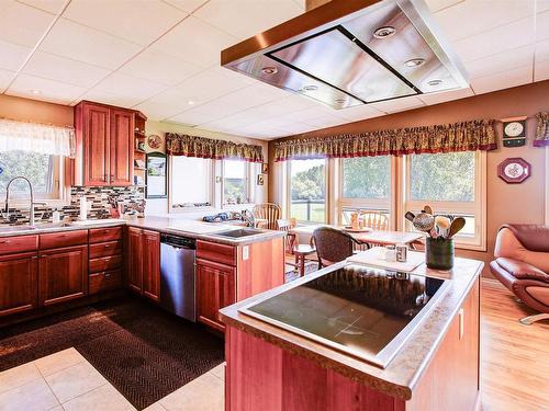 24001 Twp Rd 604, Rural Westlock County, AB - Indoor Photo Showing Kitchen