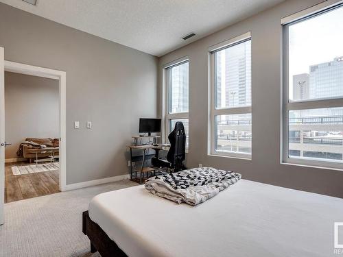 403 10238 103 Street, Edmonton, AB - Indoor Photo Showing Bedroom