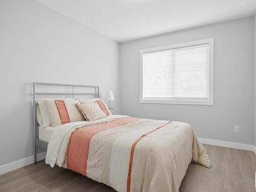 9863 73 Avenue, Edmonton, AB - Indoor Photo Showing Bedroom