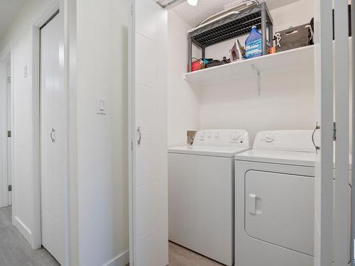 9863 73 Avenue, Edmonton, AB - Indoor Photo Showing Laundry Room