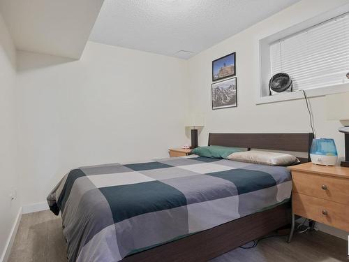 9863 73 Avenue, Edmonton, AB - Indoor Photo Showing Bedroom